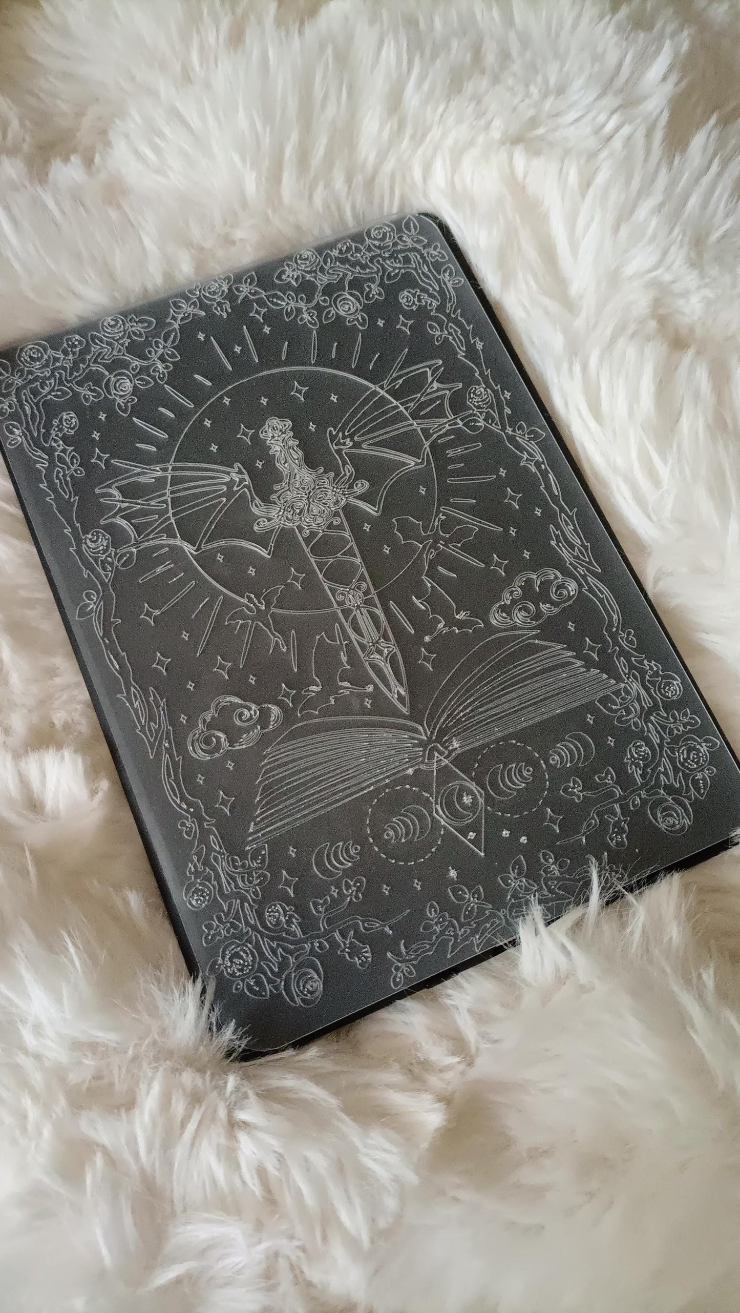 Engraved Kindle Case Insert | Reader Gifts | Bookish | roses | Decor | Kindle Stickers | Booktok | fourth wing | dragons | fantasy | ACOTAR
