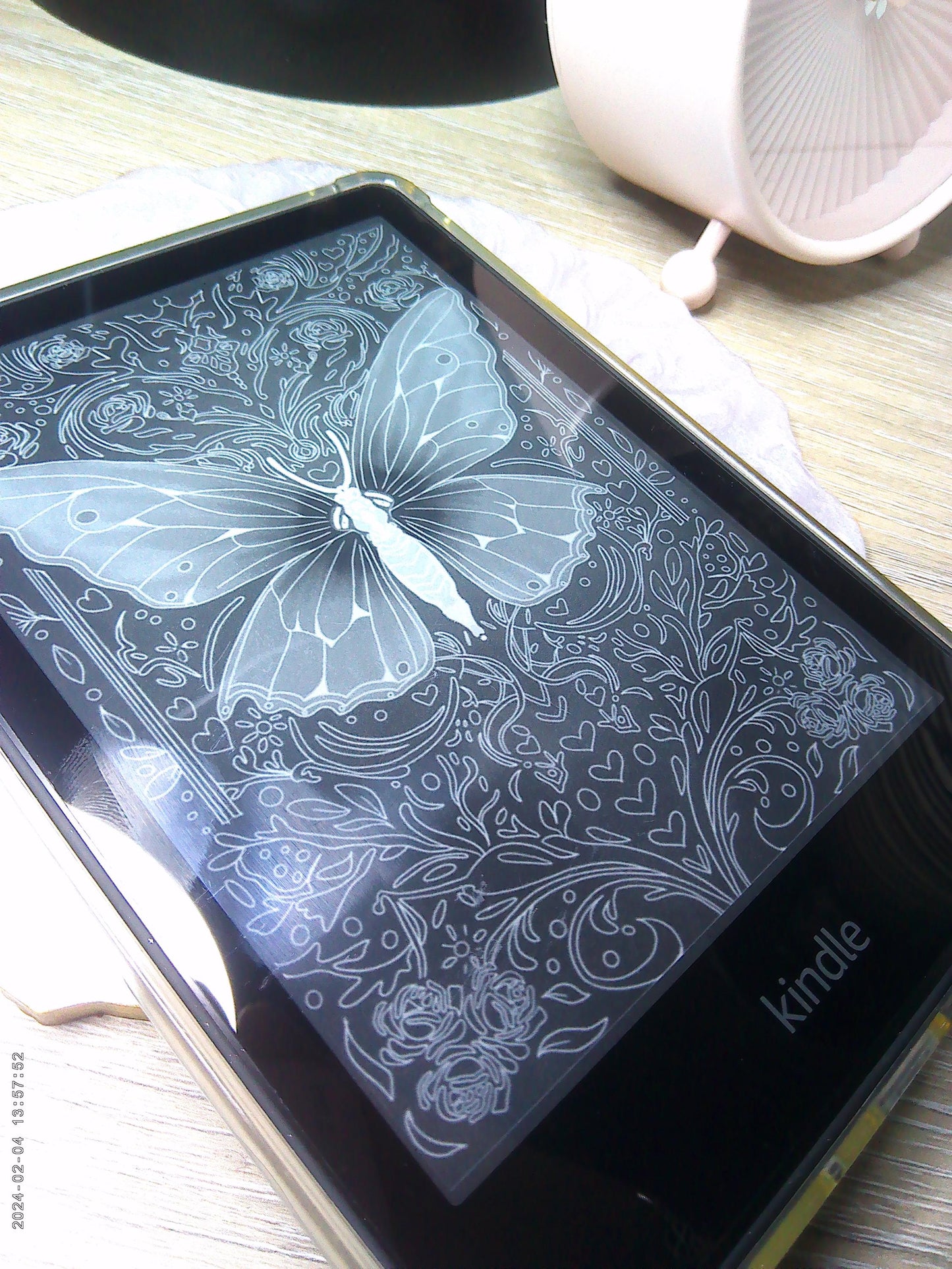 Kindle Lock Screen Screensaver Download | Reader Gift | Bookish | Decor | Stickers | Booktok | floral fantasy | butterfly | girly wallpaper